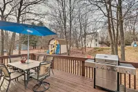 Albrightsville Vacation Home Walk to Pool and Lake! - Beach