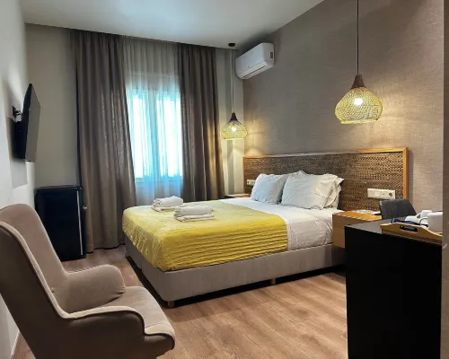 Syntagma Divine Guestrooms Hotels in der Nähe von Nationales Hellenisches Forschungszentrum