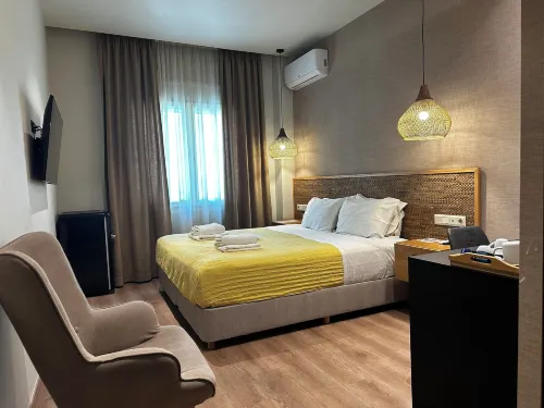 Syntagma Divine Guestrooms - Homestays