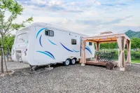 Gapyeong JY Camping Caravan - 2-Star