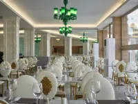 Mythos Panorama Отели рядом с достопримечательностью «Пляж Мессонги»
