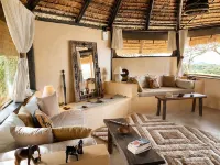 Nasuulu lodge - Homestays