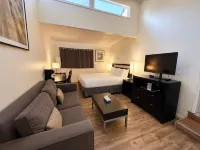 H&H Motor Lodge - Parkplatz