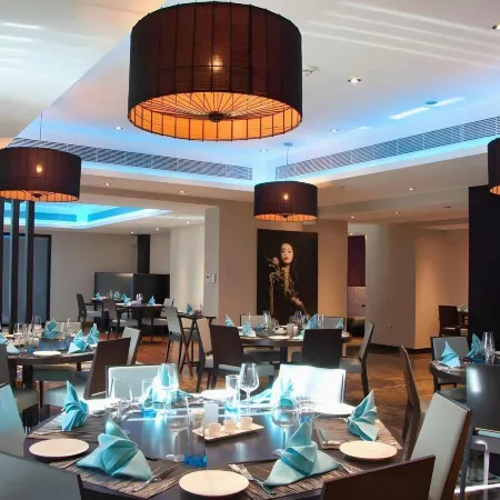 Ramee Rose Hotel Отели рядом с достопримечательностью «Теком»