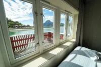 Skårungen - Hotel, Cabins and Camping - Sea View
