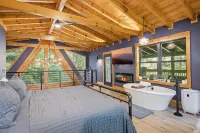 Whispering Waters 1 Bedroom Cabin by RedAwning - Chalets