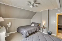 Lead Hideaway w/ Fireplace, Grill & New Deck! - Homestays