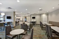 Residence Inn Milwaukee North/Glendale - breakfast