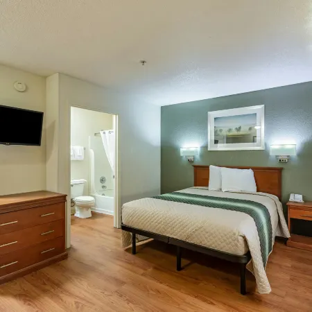 HomeTowne Studios Atlanta - Chamblee Hotels in Chamblee