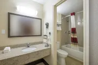 Red Roof Inn Fredericksburg North - Motels