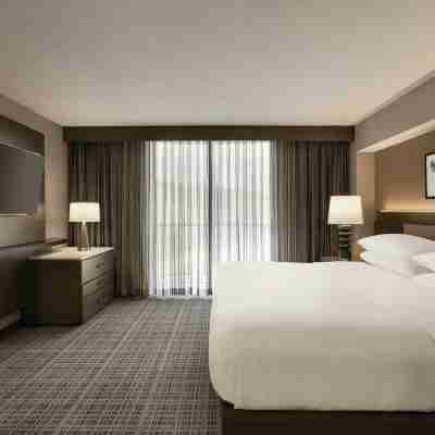 Embassy Suites by Hilton Richmond Rooms