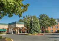 Hilton Wilmington Christiana - Pools