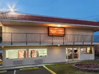 Red Roof Inn Phoenix - Midtown Отели рядом с достопримечательностью «Альгамбра»