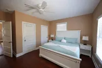 Cotton Cottage - Cozy Galveston Getaway - 3 stelle