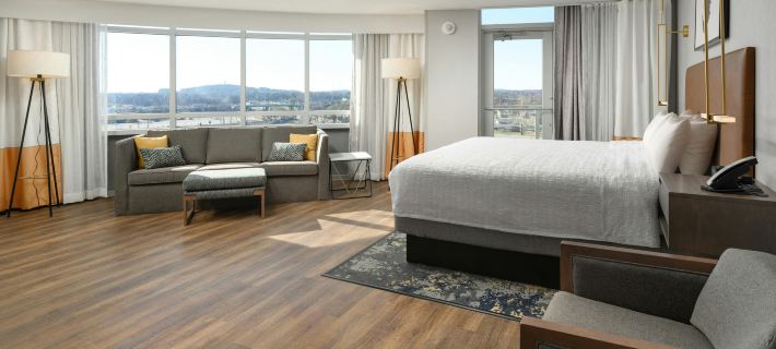 Hampton Inn & Suites by Hilton Huntsville Downtown Hotels in Huntsville