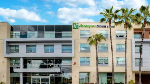 Holiday Inn Express & Suites GLENDALE DOWNTOWN by IHG in Glendale