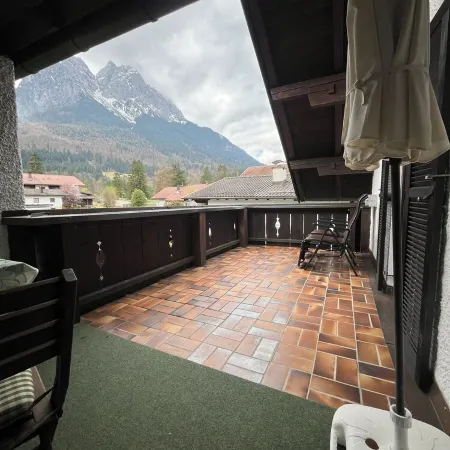 Frühholz—The Vacation Home, 5-Star "Waxenstein" Apartment in Grainau, Large Loggia