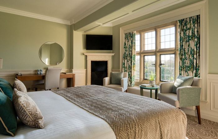 Fanhams Hall, Exclusive Collection