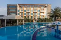 Skyline Resort & Convention Centre - piscina