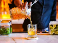 The Collector Inn & Gardens - bar