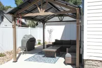 The Hide Out - a Family Getaway in Columbus - 2-Star