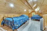 Fire Pit & Lake Views! Wood Creek Lake Cabin - 3-Star