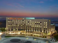 كراون بلازا جزيرة ياس، أحد الفنادق من مجموعة فنادق إنتركونتيننتال Hotels near ياس ووتر وورلد أبوظبي