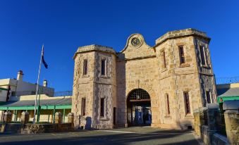 Adelaide House Apartments Fremantle