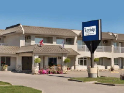 Travelodge by Wyndham Edson 2409079 Alberta Ltd. Hoteles en Edson