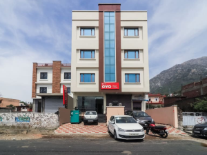 OYO Hotel Triund Regency