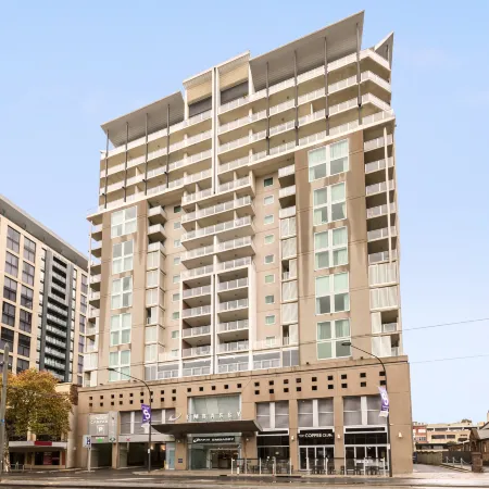 Oaks Adelaide Embassy Suites