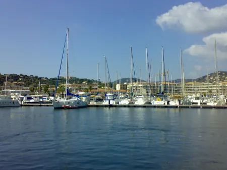 St. Tropez Region Appartment in Residence Close to Beach New Kitchen from May!