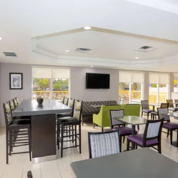 La Quinta Inn & Suites by Wyndham Mobile - Daphne