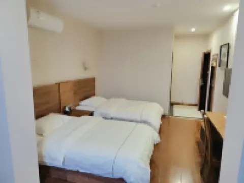 庫爾勒青藍賓館 鄰近物探展覽館的酒店