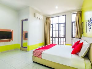 OYO 880 Hotel Purple Town