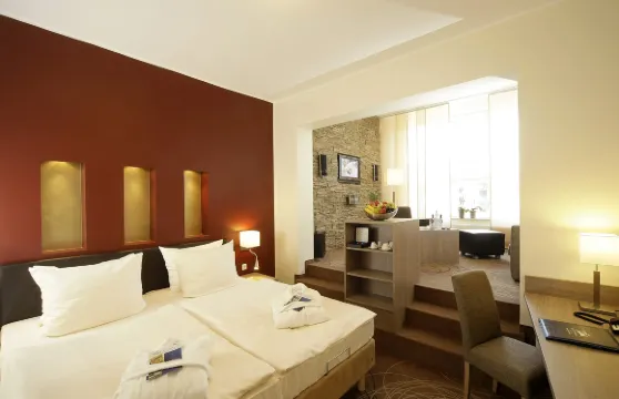 艾麗森霍夫酒店