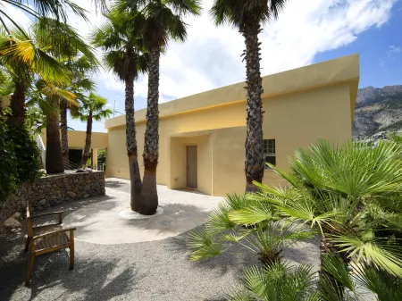 La Estrella Отели рядом с достопримечательностью «Altea Garden Centre»