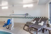 Comfort Inn Rockford Near Casino District - Pools