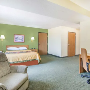 Super 8 by Wyndham Colby