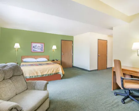 Super 8 by Wyndham Colby Hotels in Colby