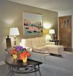 Arhaus 3: Serene Two-Bedroom Retreat