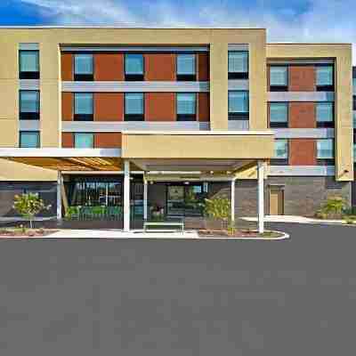 Home2 Suites by Hilton Utica Hotel Exterior