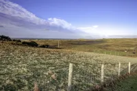 Stormy Castle - 6 Bedroom Sleeps 14 - Llangennith