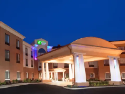Holiday Inn Express & Suites AKRON REGIONAL AIRPORT AREA by IHG Hotels in Akron