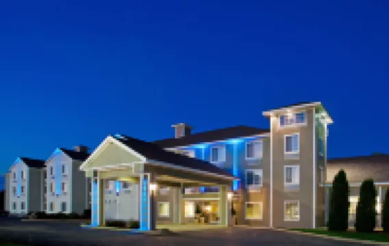 Holiday Inn Express & Suites NEW BUFFALO, MI by IHG