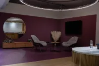 Roomi Hotel