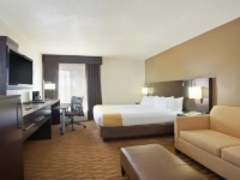 Holiday Inn Express & Suites Colby by IHG Hotels in Colby