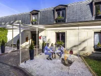 Novotel Domaine de Maffliers - Demeures de Campagne Các khách sạn gần Chateau de Conti
