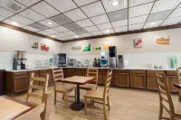 Quality Inn & Suites Conference Center Statesboro Historic District - Frühstück