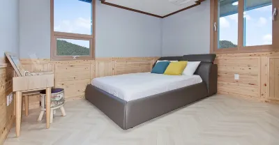 Island Pension on Geojedo Island Hoteles cerca de Parque temático Maengjongjuk